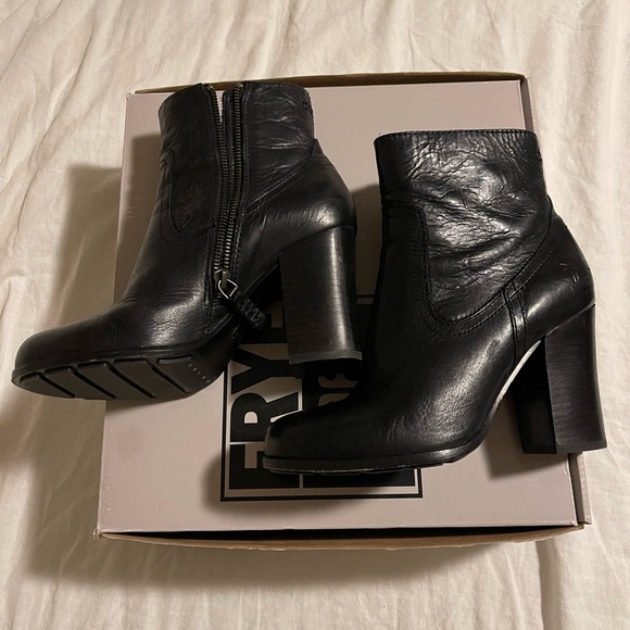 frye parker bootie